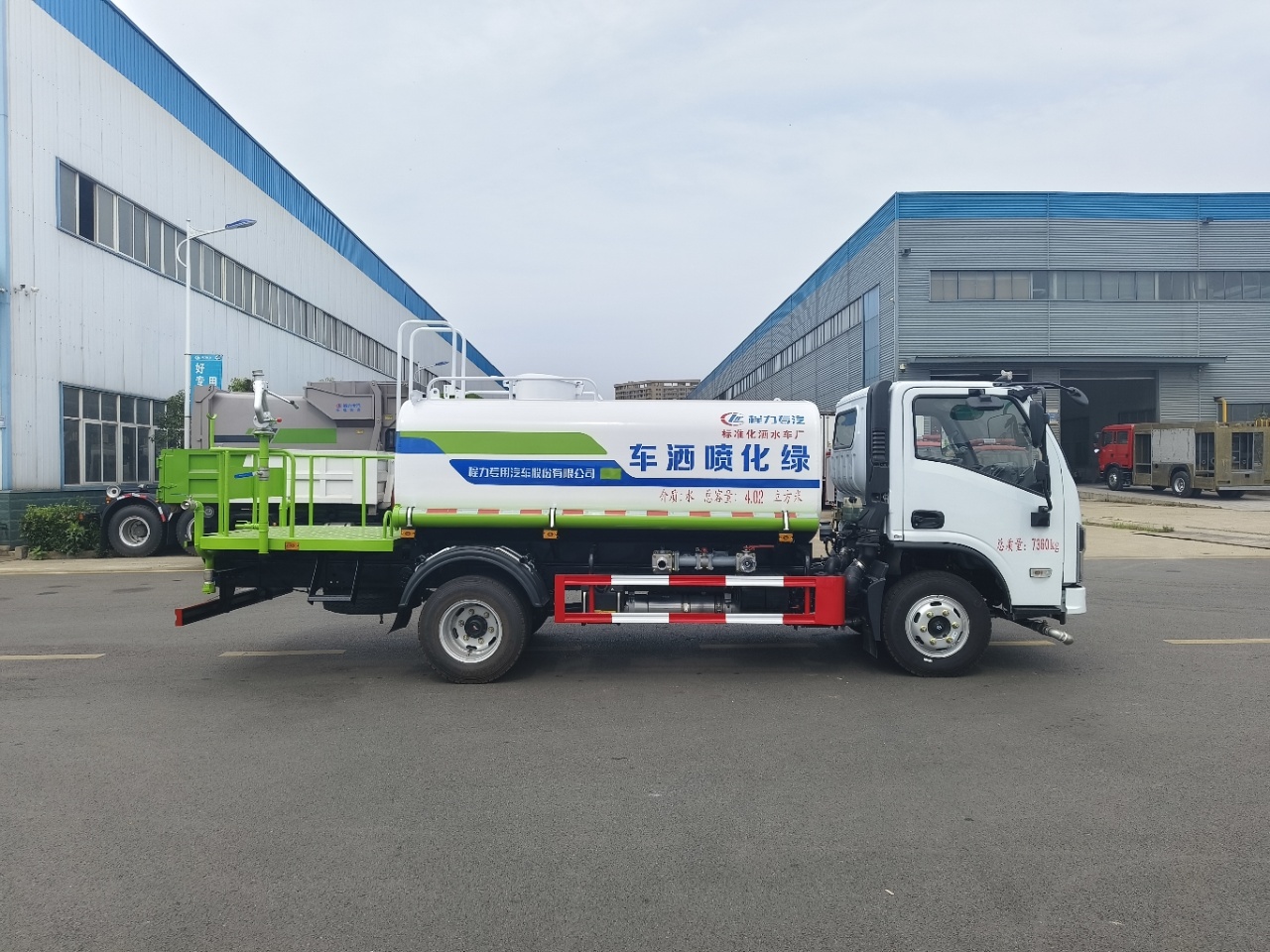東風(fēng)華神5方灑水車(chē)
